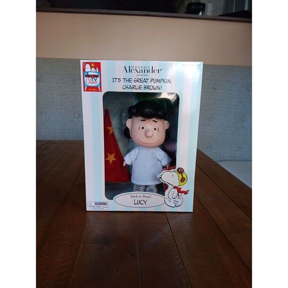 Madame Alexander Charlie Brown Halloween Trick or Treat Lucy Doll Peanuts‎